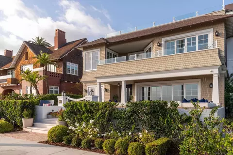 Exterior - 527 Ocean Blvd, Coronado, CA 92118 photo 4 of 11