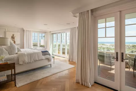 Bedroom - 527 Ocean Blvd, Coronado, CA 92118 photo 1 of 6