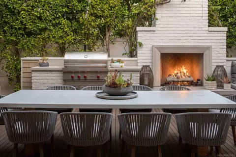 Exterior - 527 Ocean Blvd, Coronado, CA 92118 photo 7 of 11