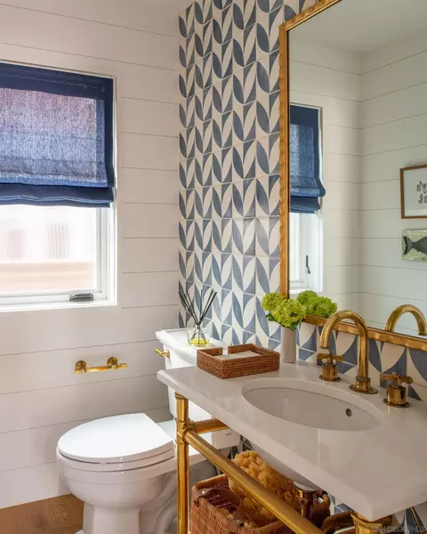 Bath - 527 Ocean Blvd, Coronado, CA 92118 photo 1 of 7