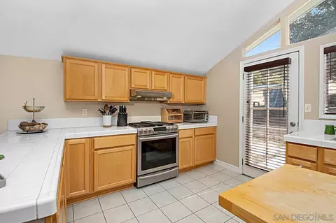 Kitchen - 8025 Lilac Ln, Pine Valley, CA 91962 photo 3 of 3