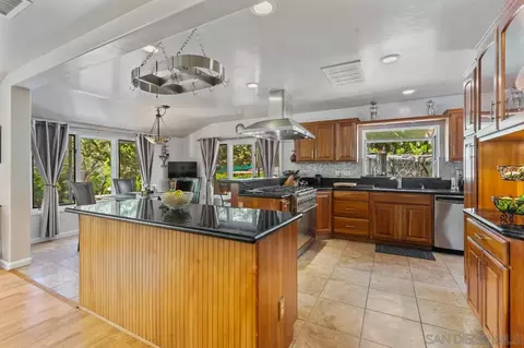 Kitchen - 10880 Hess Dr, La Mesa, CA 91941 photo 4 of 7