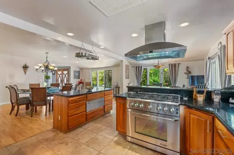Kitchen - 10880 Hess Dr, La Mesa, CA 91941 photo 6 of 7