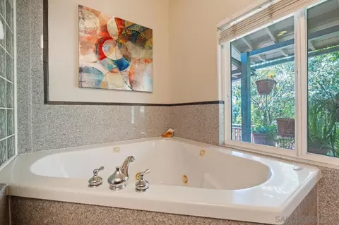 Bath - 10880 Hess Dr, La Mesa, CA 91941 photo 5 of 8