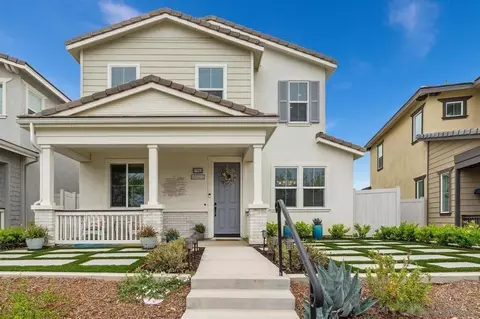 27661 Heritage Ln, Valley Center, CA 92082