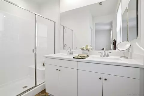 Bath - 4129 Sitio Flor, Oceanside, CA 92057 photo 2 of 3