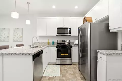 Kitchen - 4129 Sitio Flor, Oceanside, CA 92057 photo 1 of 2