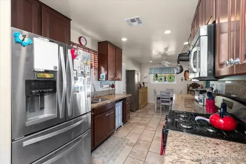 Kitchen - 9254 Shadow Hill Rd, Santee, CA 92071 photo 2 of 5