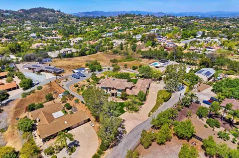 View/Area - 13852 Northcrest Ln, Poway, CA 92064 photo 3 of 11