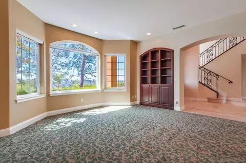 Living - 13852 Northcrest Ln, Poway, CA 92064 photo 2 of 7