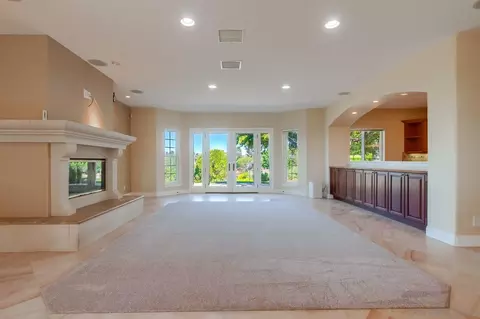 Living - 13852 Northcrest Ln, Poway, CA 92064 photo 5 of 7