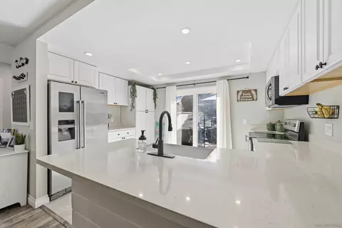 Kitchen - 15823 Davis Cup Ln, Ramona, CA 92065 photo 2 of 4