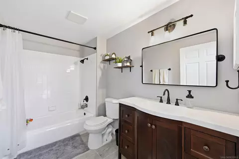 Bath - 15823 Davis Cup Ln, Ramona, CA 92065 photo 2 of 4