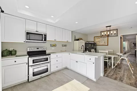 Kitchen - 15823 Davis Cup Ln, Ramona, CA 92065 photo 3 of 4