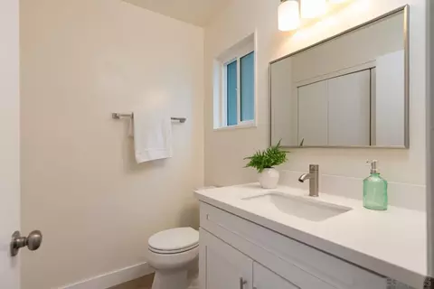 Bath - 236 B, Coronado, CA 92118 photo 1 of 3