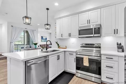 2811 Safflower St, Spring Valley, CA 91977