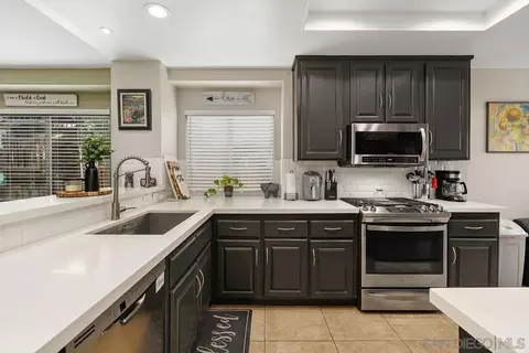 Kitchen - 40110 Cannes Ct, Temecula, CA 92591 photo 1 of 4