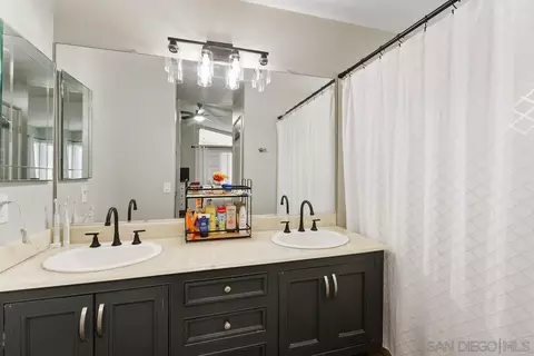 Bath - 40110 Cannes Ct, Temecula, CA 92591 photo 2 of 2
