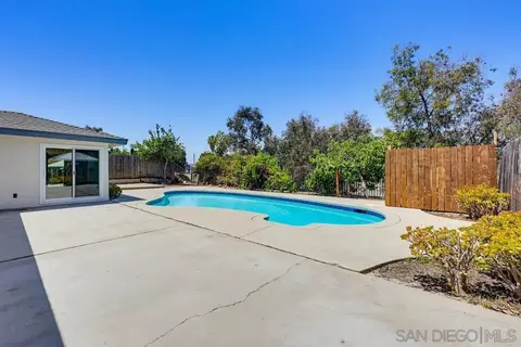 Exterior - 569 Gold Dr, Oceanside, CA 92057 photo 8 of 19