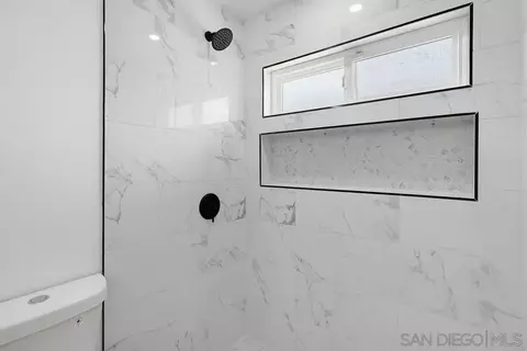 Bath - 569 Gold Dr, Oceanside, CA 92057 photo 2 of 4