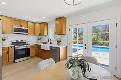 Kitchen - 569 Gold Dr, Oceanside, CA 92057 photo 1 of 9