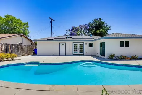 Exterior - 569 Gold Dr, Oceanside, CA 92057 photo 14 of 19