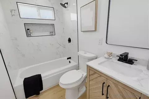 Bath - 569 Gold Dr, Oceanside, CA 92057 photo 4 of 4