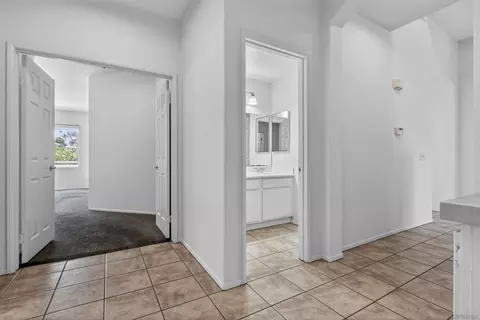 Entry Way - 1432 Belmont Park Rd, Oceanside, CA 92057 photo 2 of 5