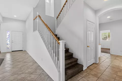 Entry Way - 1432 Belmont Park Rd, Oceanside, CA 92057 photo 4 of 5