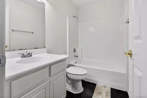 Bath - 1432 Belmont Park Rd, Oceanside, CA 92057 photo 4 of 4