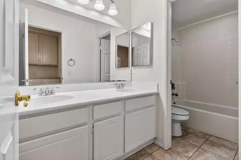 Bath - 1432 Belmont Park Rd, Oceanside, CA 92057 photo 1 of 4