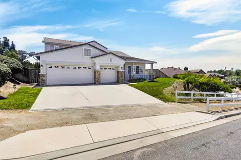 Exterior - 1432 Belmont Park Rd, Oceanside, CA 92057 photo 2 of 13