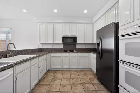 Kitchen - 1432 Belmont Park Rd, Oceanside, CA 92057 photo 1 of 3