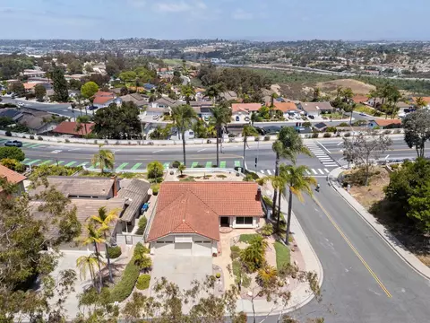 View/Area - 2714 Olympia, Carlsbad, CA 92010 photo 2 of 6