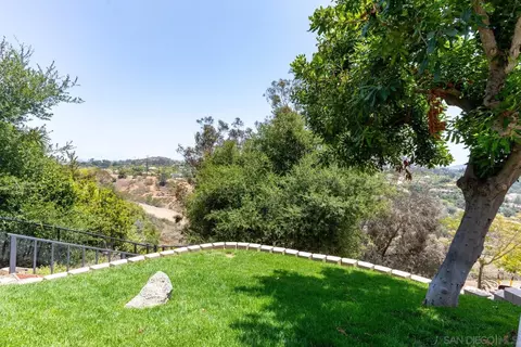 Exterior - 2422 Peet Ln, Escondido, CA 92025 photo 11 of 12