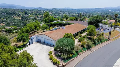 View/Area - 2422 Peet Ln, Escondido, CA 92025 photo 4 of 5