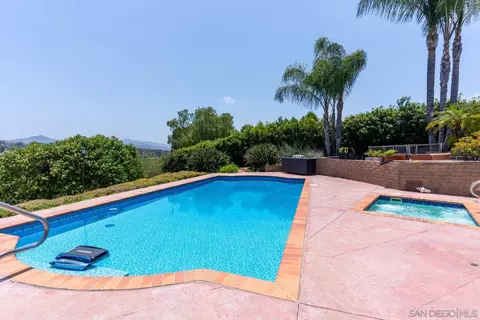 Exterior - 2422 Peet Ln, Escondido, CA 92025 photo 7 of 12