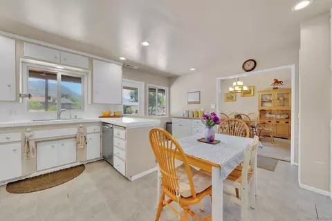 Kitchen - 14643 Espola Rd, Poway, CA 92064 photo 2 of 2