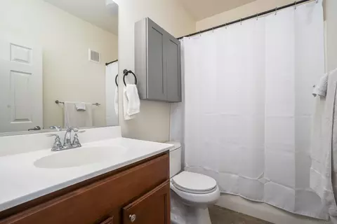 Bath - 289 Reef Pt #3, Oceanside, CA 92058 photo 2 of 2