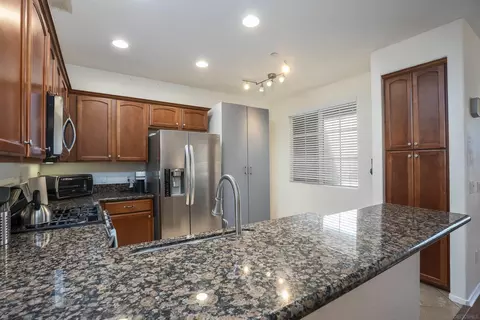 Kitchen - 289 Reef Pt #3, Oceanside, CA 92058 photo 2 of 3