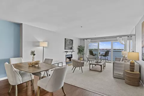 3888 Riviera Dr #202, San Diego, CA 92109