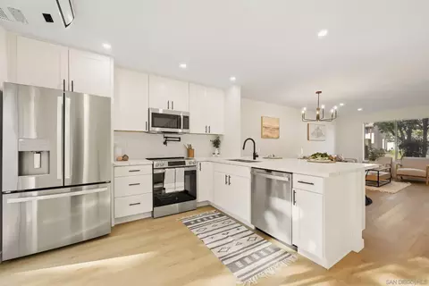 Kitchen - 458 Ridgeway, Spring Valley, CA 91977 photo 4 of 5