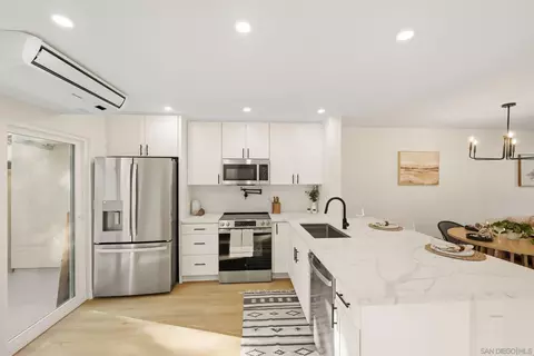 Kitchen - 458 Ridgeway, Spring Valley, CA 91977 photo 2 of 5