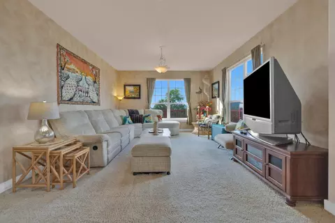 Living - 16913 Harrison Park Trl, Julian, CA 92036 photo 4 of 9