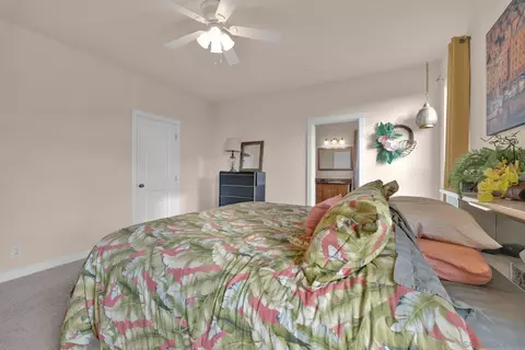Bedroom - 16913 Harrison Park Trl, Julian, CA 92036 photo 4 of 6