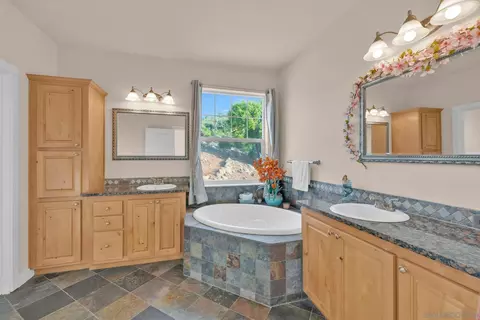 Bath - 16913 Harrison Park Trl, Julian, CA 92036 photo 1 of 4