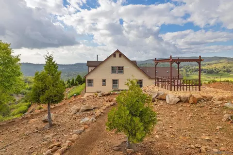 Exterior - 16913 Harrison Park Trl, Julian, CA 92036 photo 18 of 21