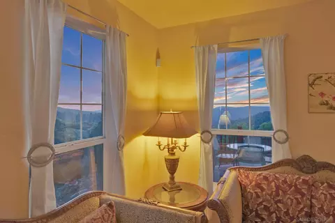 Living - 16913 Harrison Park Trl, Julian, CA 92036 photo 3 of 9