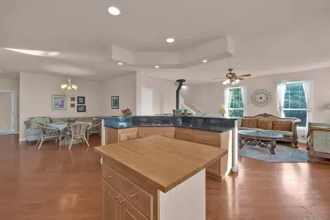 Kitchen - 16913 Harrison Park Trl, Julian, CA 92036 photo 6 of 6