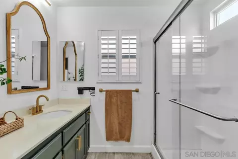 Bath - 5151 Comanche Dr, La Mesa, CA 91942 photo 2 of 3